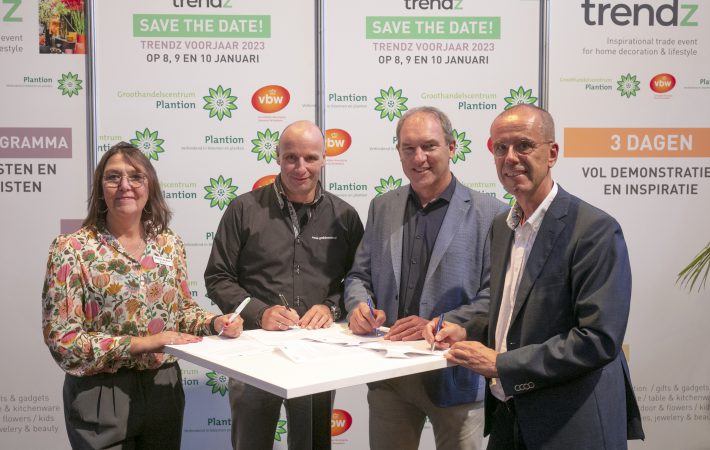 aIMG_2577-ondertekening-VBW-Plantion-Trendz_-GHC-30-augustus-2022-710x450